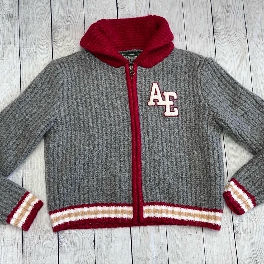 Women’s NWT American Eagle Zip up sweater size xs